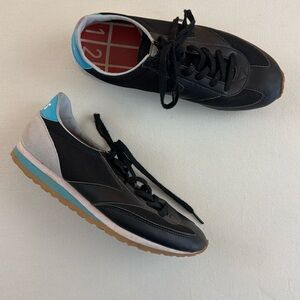 Brooks Vanguard sneakers